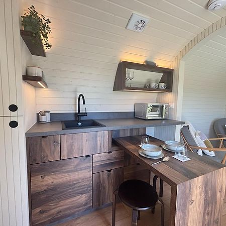 Quarrywood Glamping Tenby Bagian luar foto
