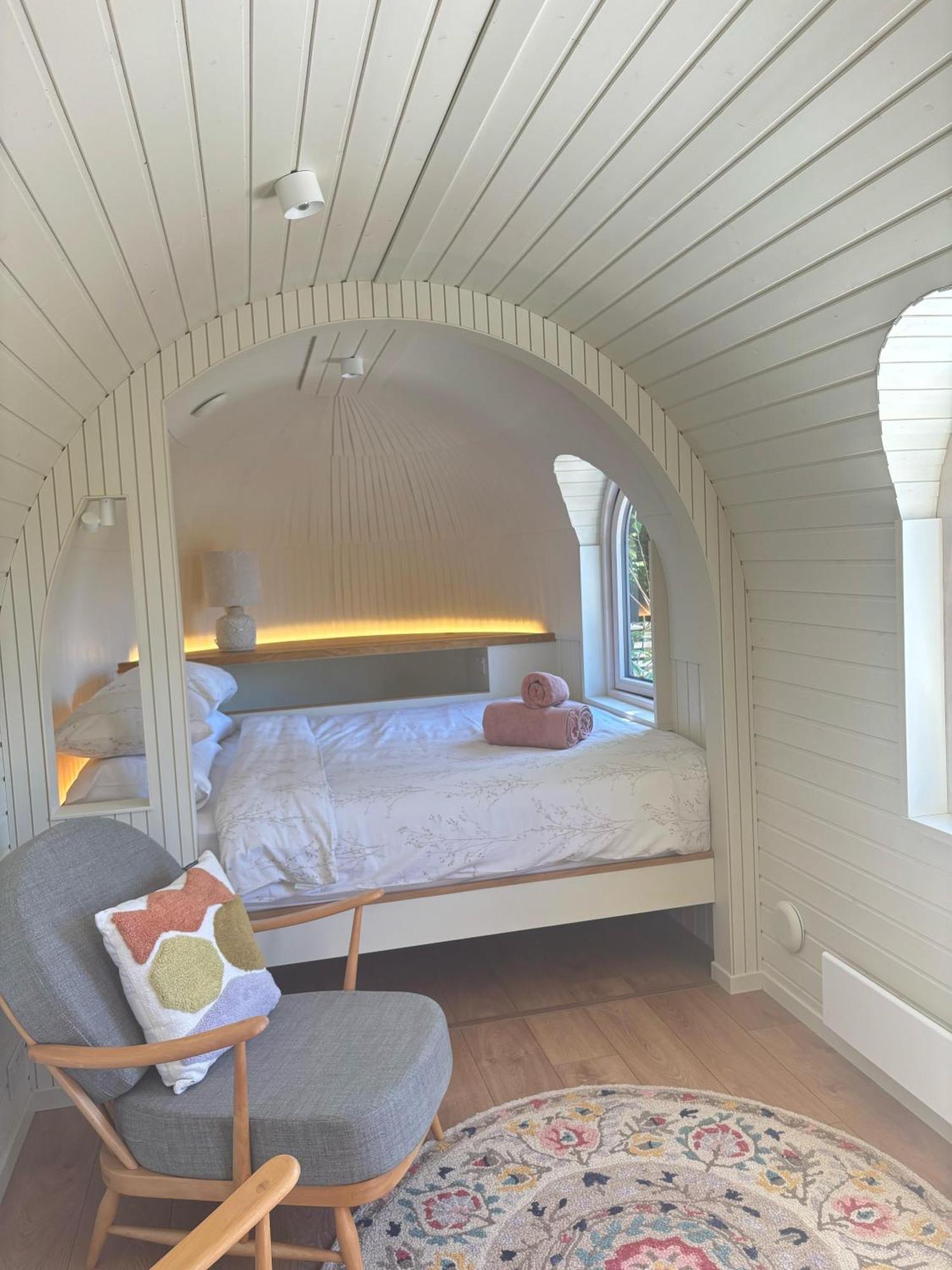 Quarrywood Glamping Tenby Bagian luar foto