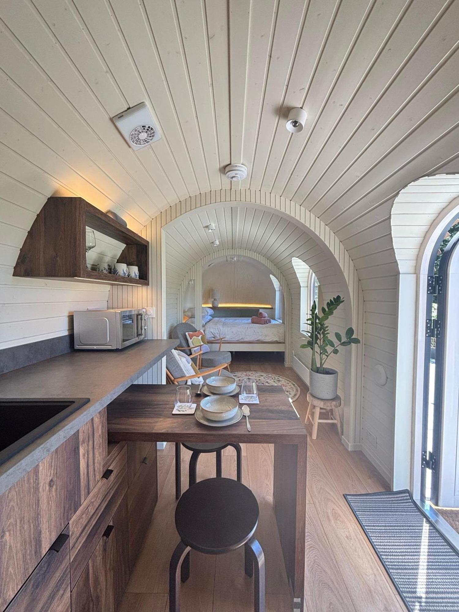 Quarrywood Glamping Tenby Bagian luar foto