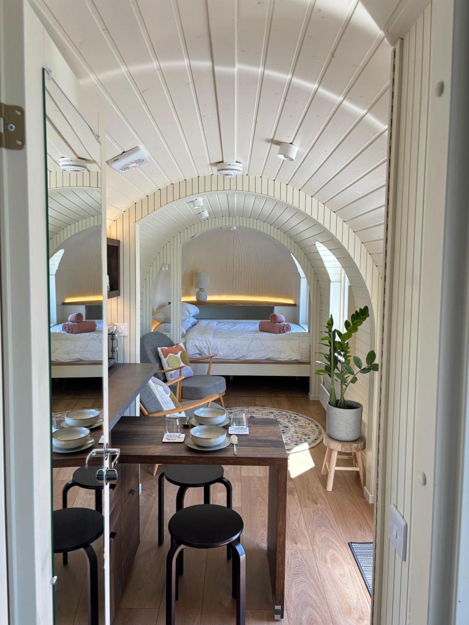 Quarrywood Glamping Tenby Bagian luar foto